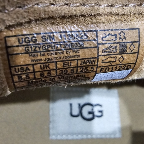 Ugg womens flat bootie boots. Tan suede. NWOT  sz. 8.5 - Picture 9 of 11
